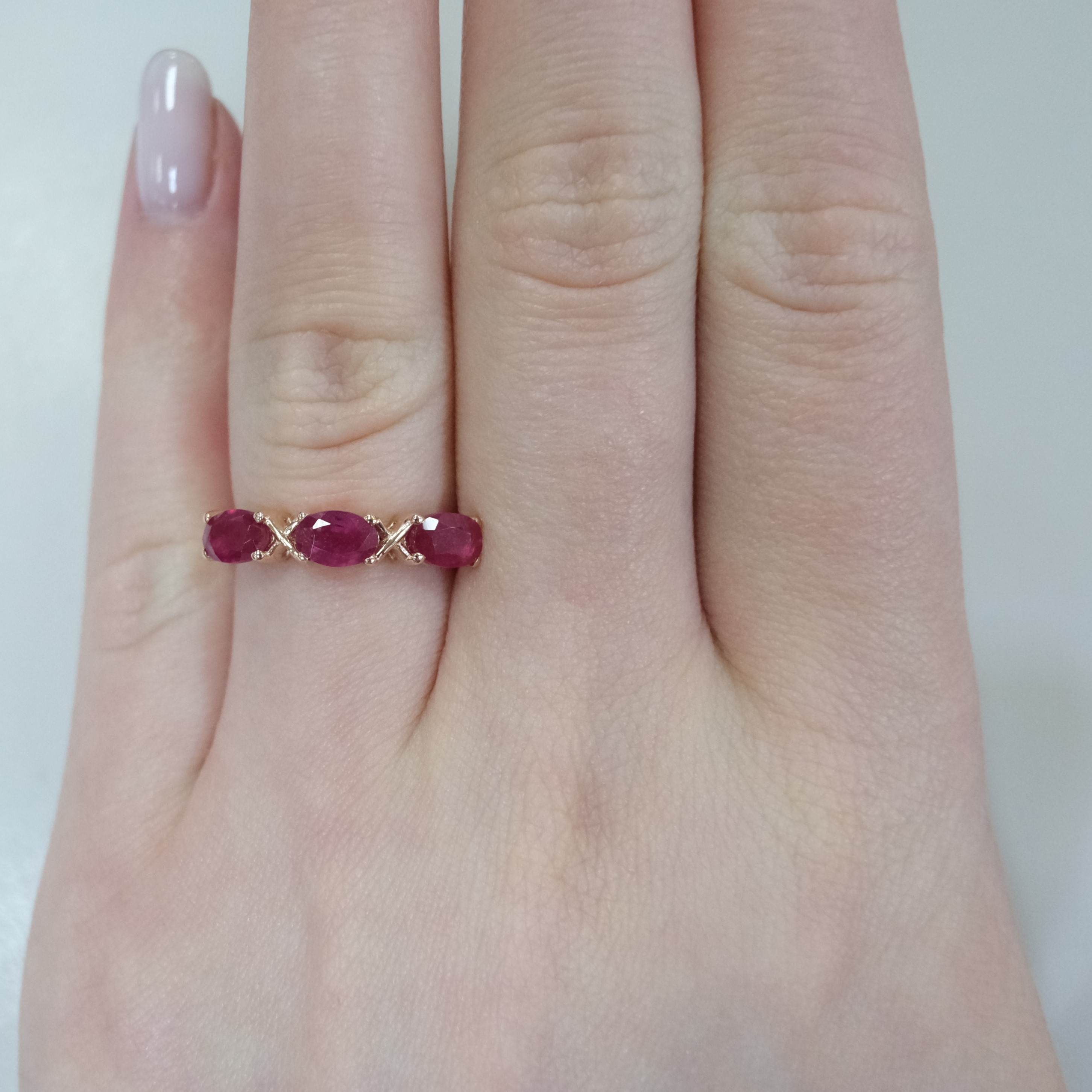 Серебряное кольцо с рубинами